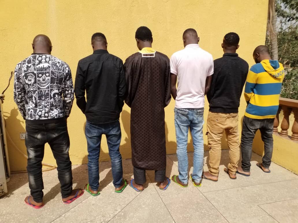 EFCC Arrests Wanted Yahoo Boy, Colleagues, Seizes Cars
